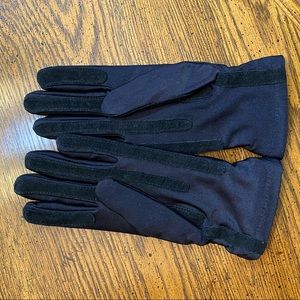 Isotoner classic, black, fleece lined gloves